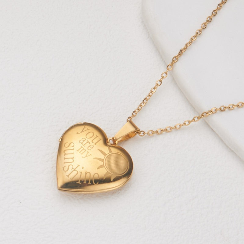 Collier Femme Cœur Personnalisé avec Boîte Album Photo – Acier Inoxydable Doré