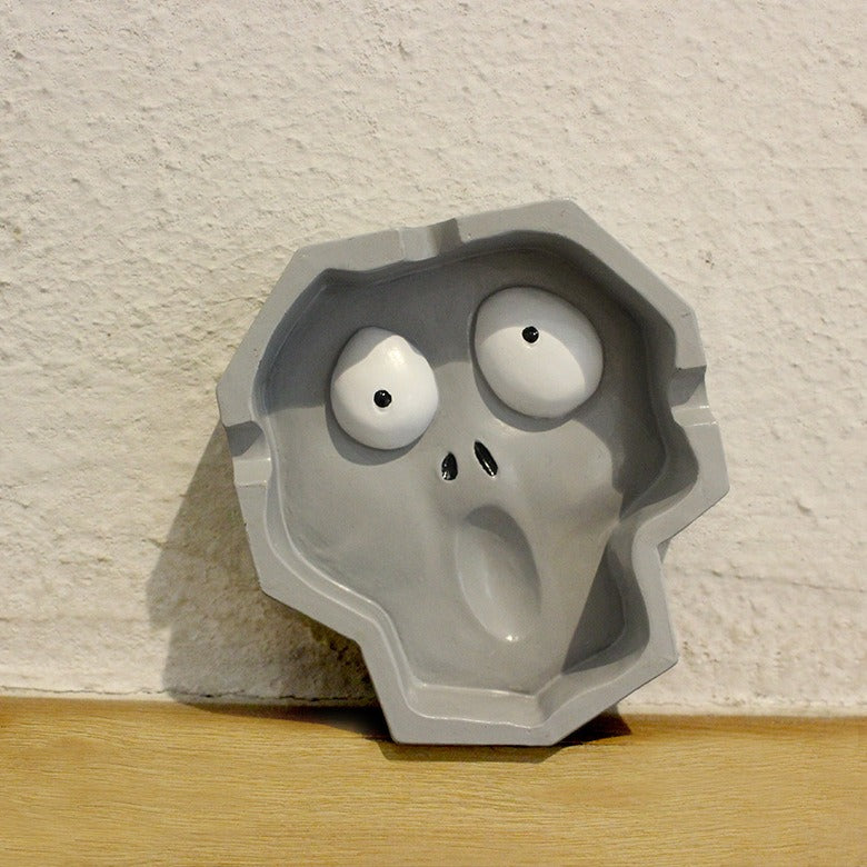 Cendrier Fantôme en Résine – Décoration de Bureau Créative et Amusante
