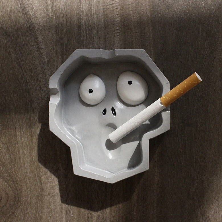 Cendrier Fantôme en Résine – Décoration de Bureau Créative et Amusante